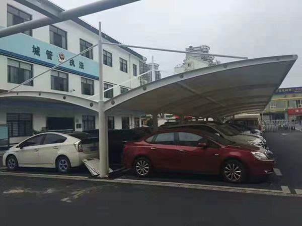 汽車停車棚